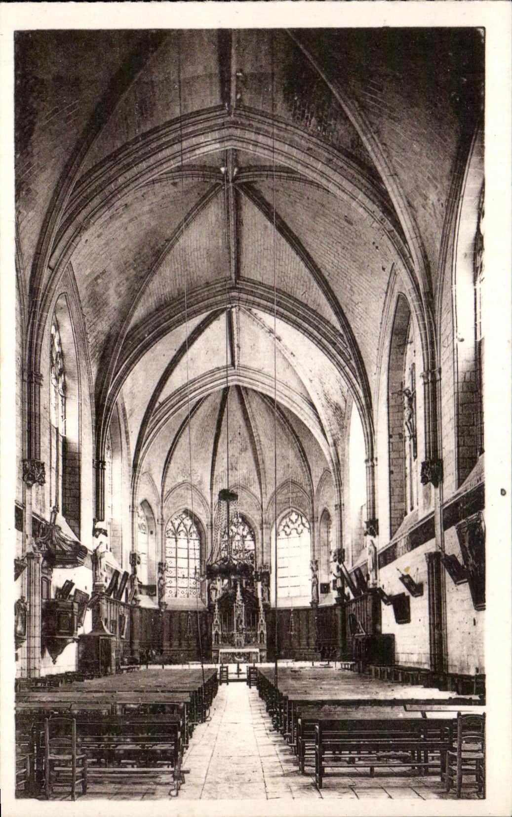 CPA Montreuil Bellay Interieur de l'Eglise