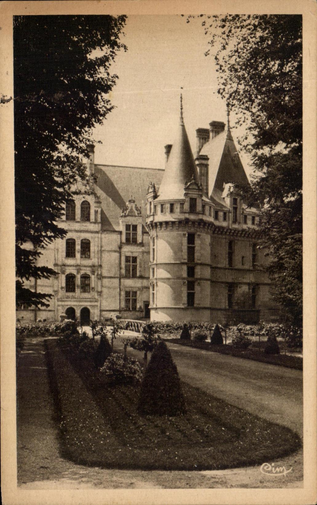 CPA Chateau d'Azay Le Rideau Chateau National L'Allee Principale conduisant au grand escalier