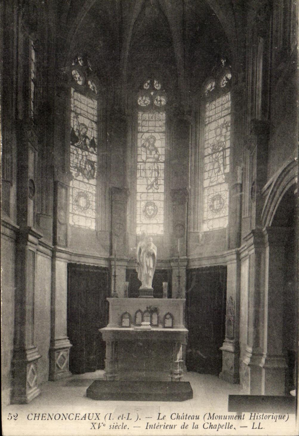 CPA Chenoneaux Le Chateau Interieur de la Chapelle