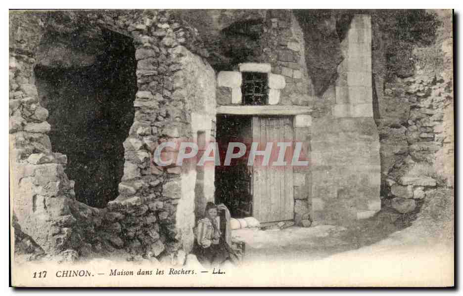 CPA Chinon Maison dans les Rochers