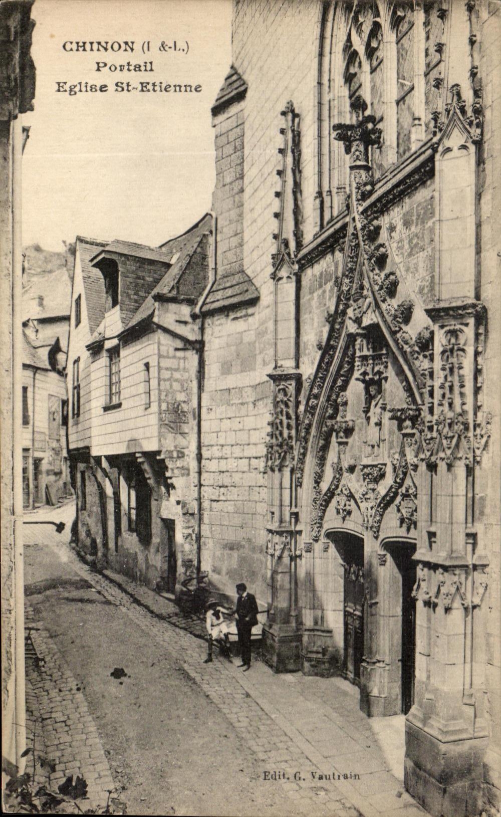 CPA Chinon Portail Eglise St Etienne