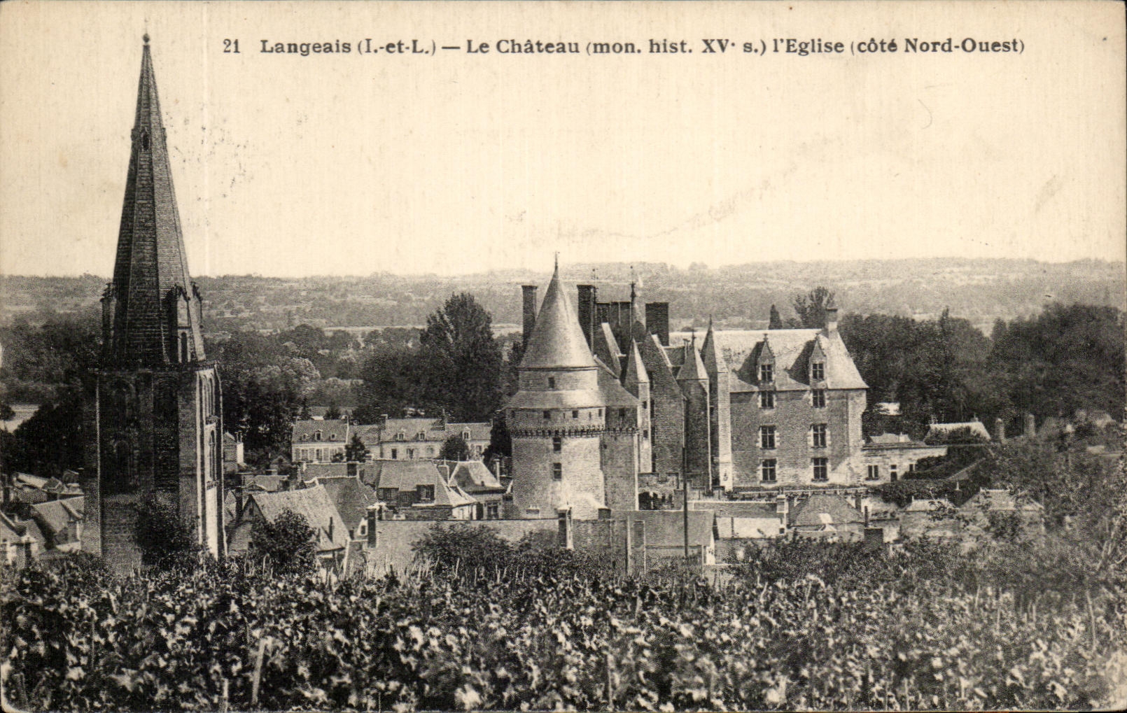 CPA Langeais Le Chateau L'Eglise