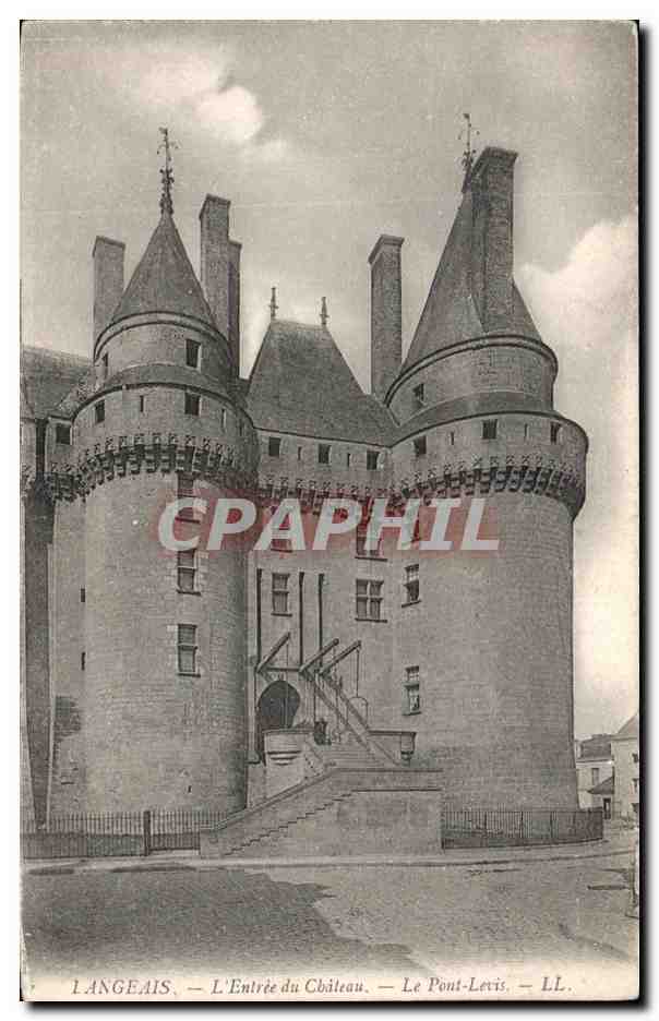 CPA Langeais L'Entree du Chateau Le Pont Levis
