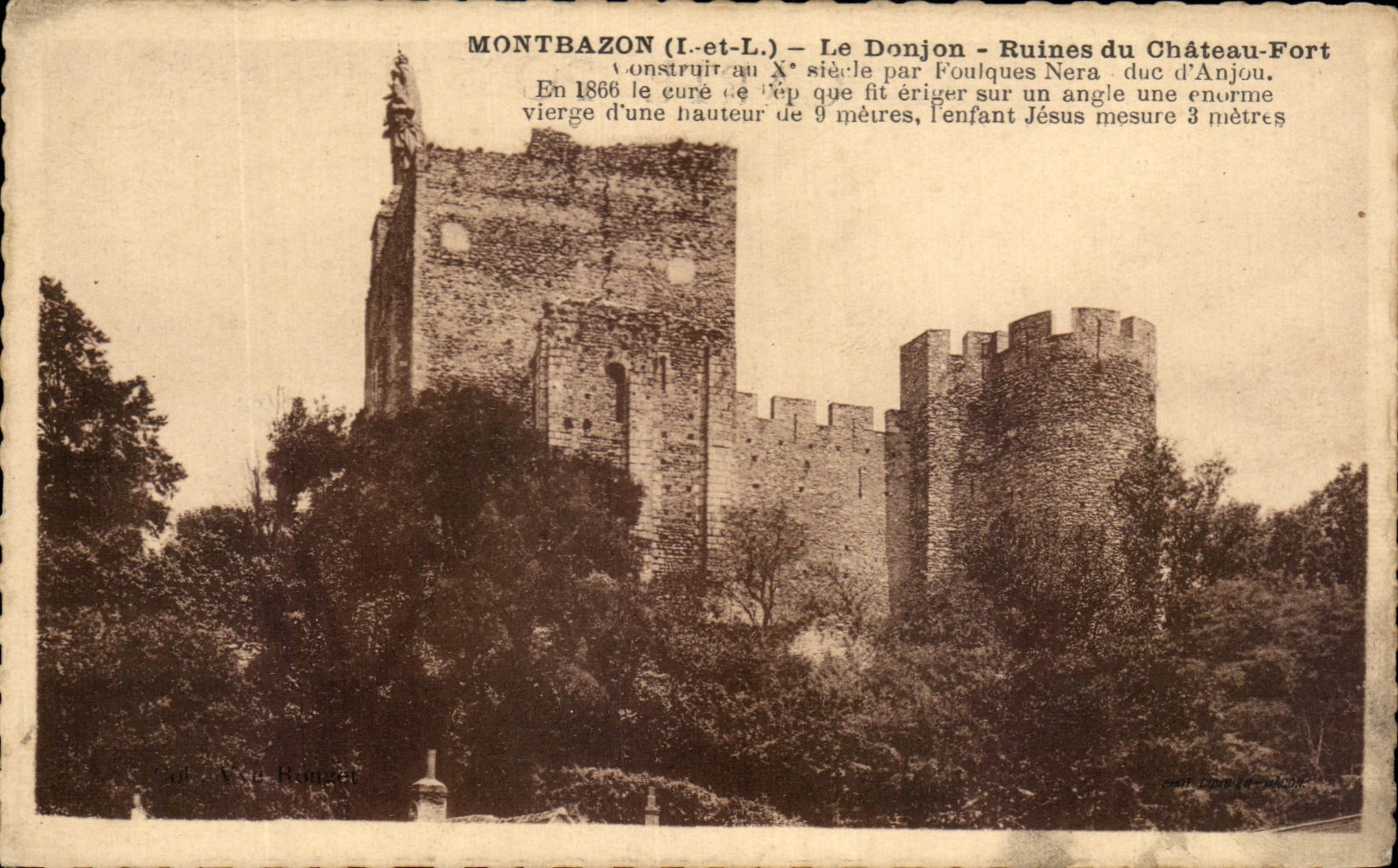 CPA Montbazon Le Donjon Ruines du Chateau Fort 