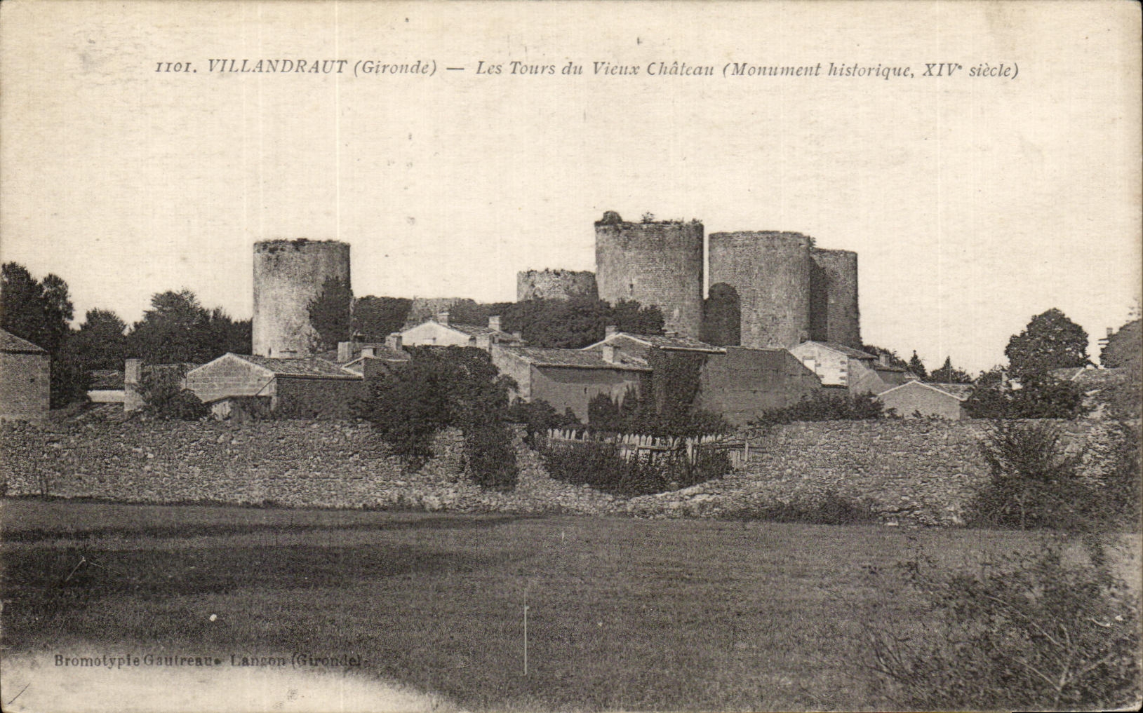 Villandraut (Gironde) — Die Türme des alten Schlosses (Historisches Monument, 14. Jahrhundert) — Bromotyple Gautreaux, Langon (Gironde)