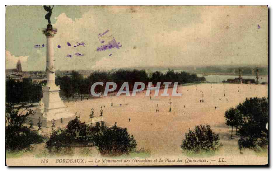 CPA Bordeaux Le Monument Des Girondins Et La Place Des Quinconces