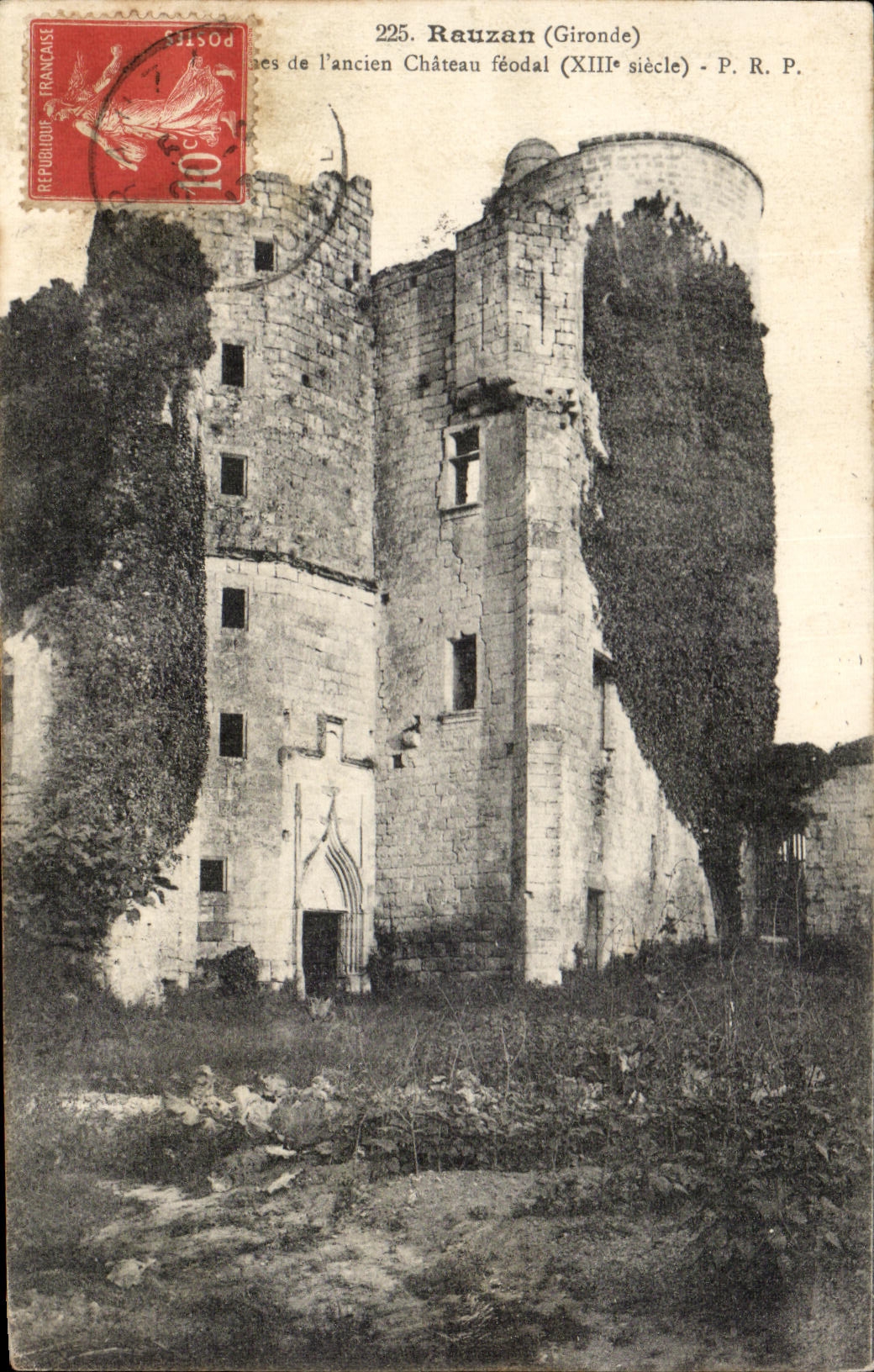 CPA Rauzan Restes de l'ancien Chateau Feodal