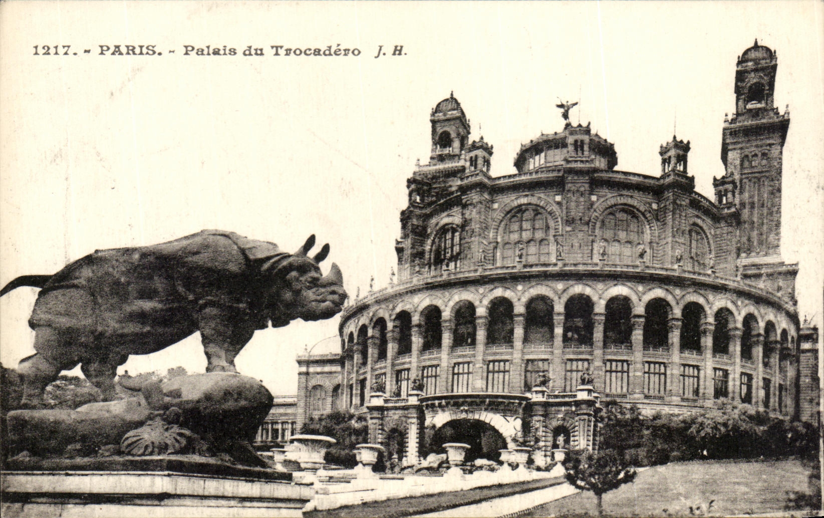 CPA Paris palais Du Trocadero Rhinoceros