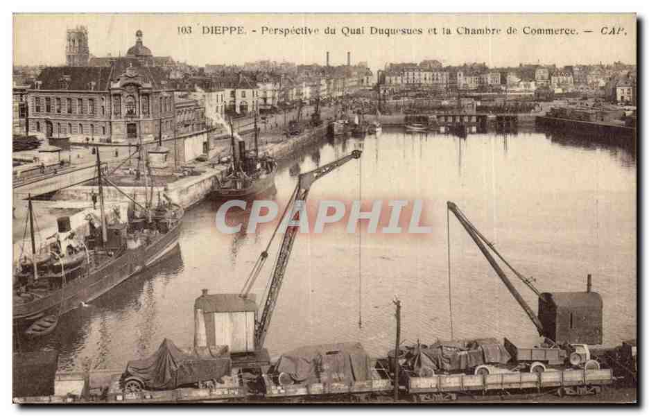 CPA Dippe Perspective du Qual Duquesues et la Chambre de Commerce Bateau
