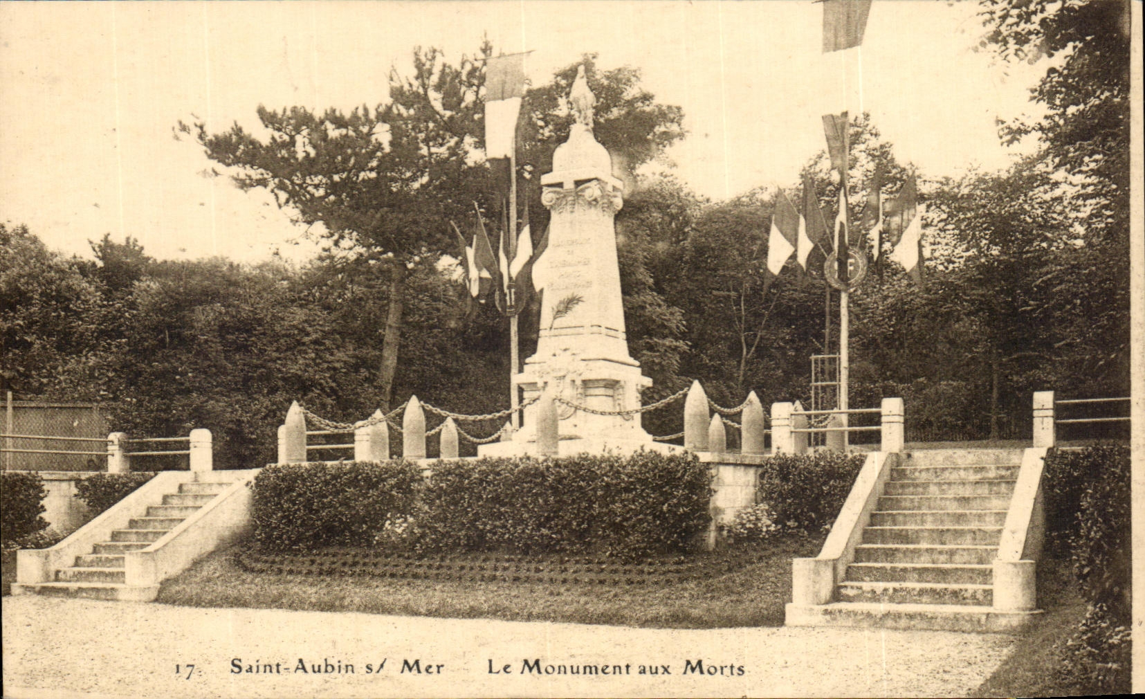 Saint-Aubin-sur-Mer — Der Kriegerdenkmal — Verleger E. Desadix, Nr. 17