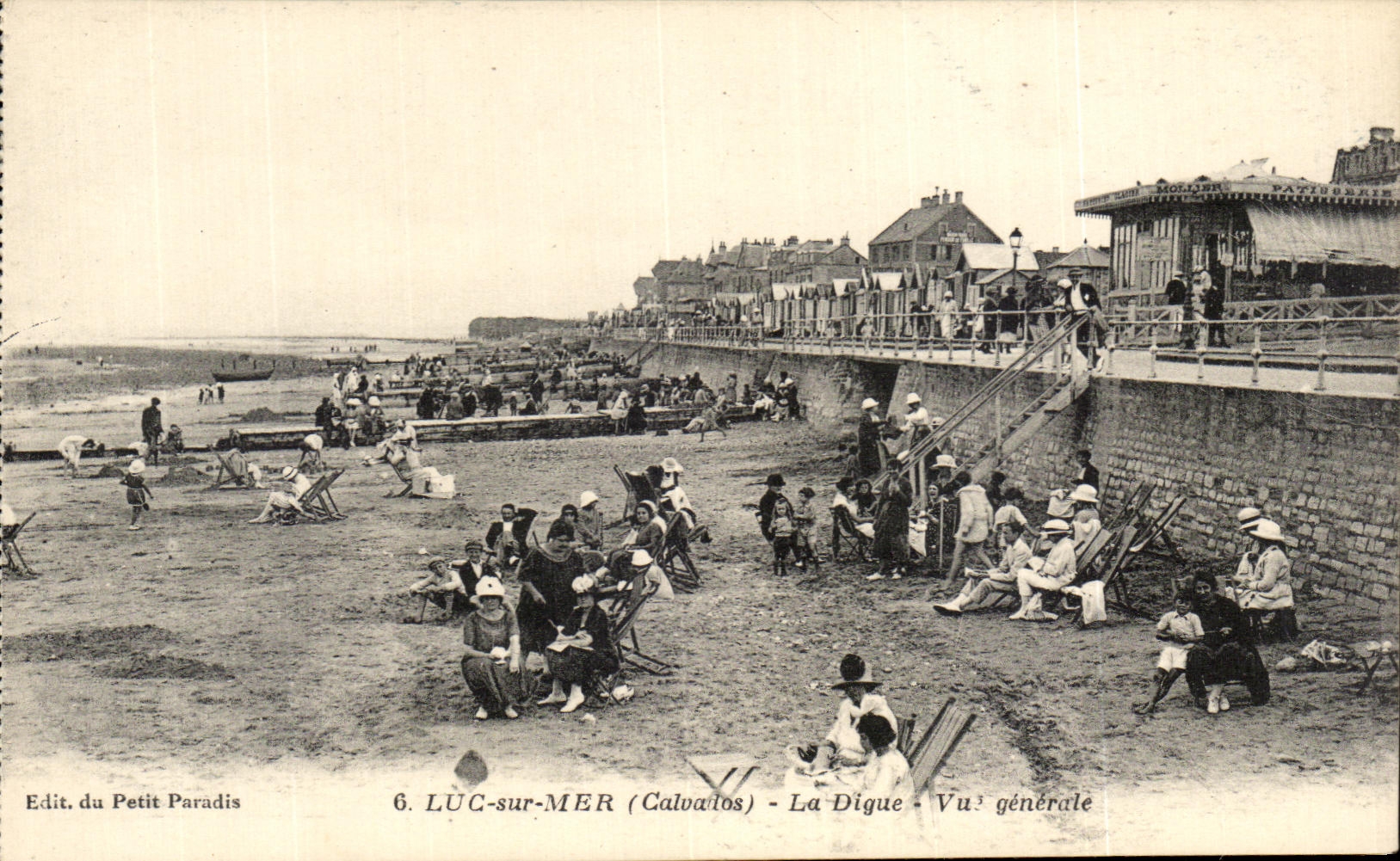 CPA Luc sur Mer la Digue Vue Generale