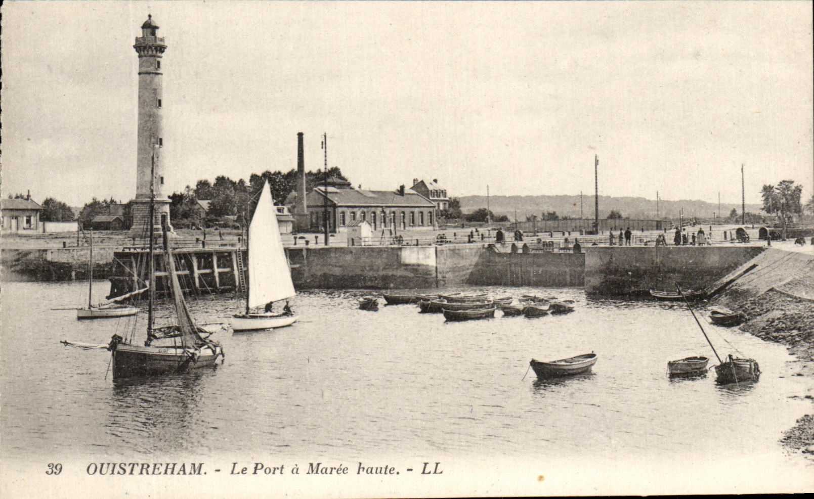 Ouistreham — Le Port à Marée haute — LL