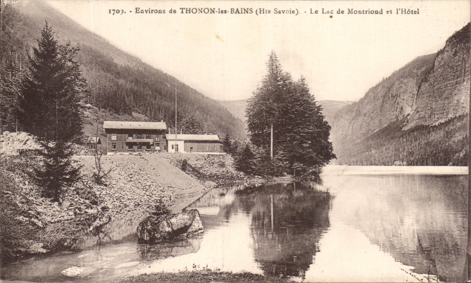 Lac de Montriond et l'Hôtel — Environs de Thonon-les-Bains (Haute-Savoie) — L. Fauraz, édit.