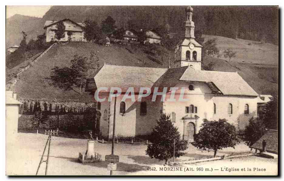 Morzine (Alt. 960 m.) — L'Église et la Place