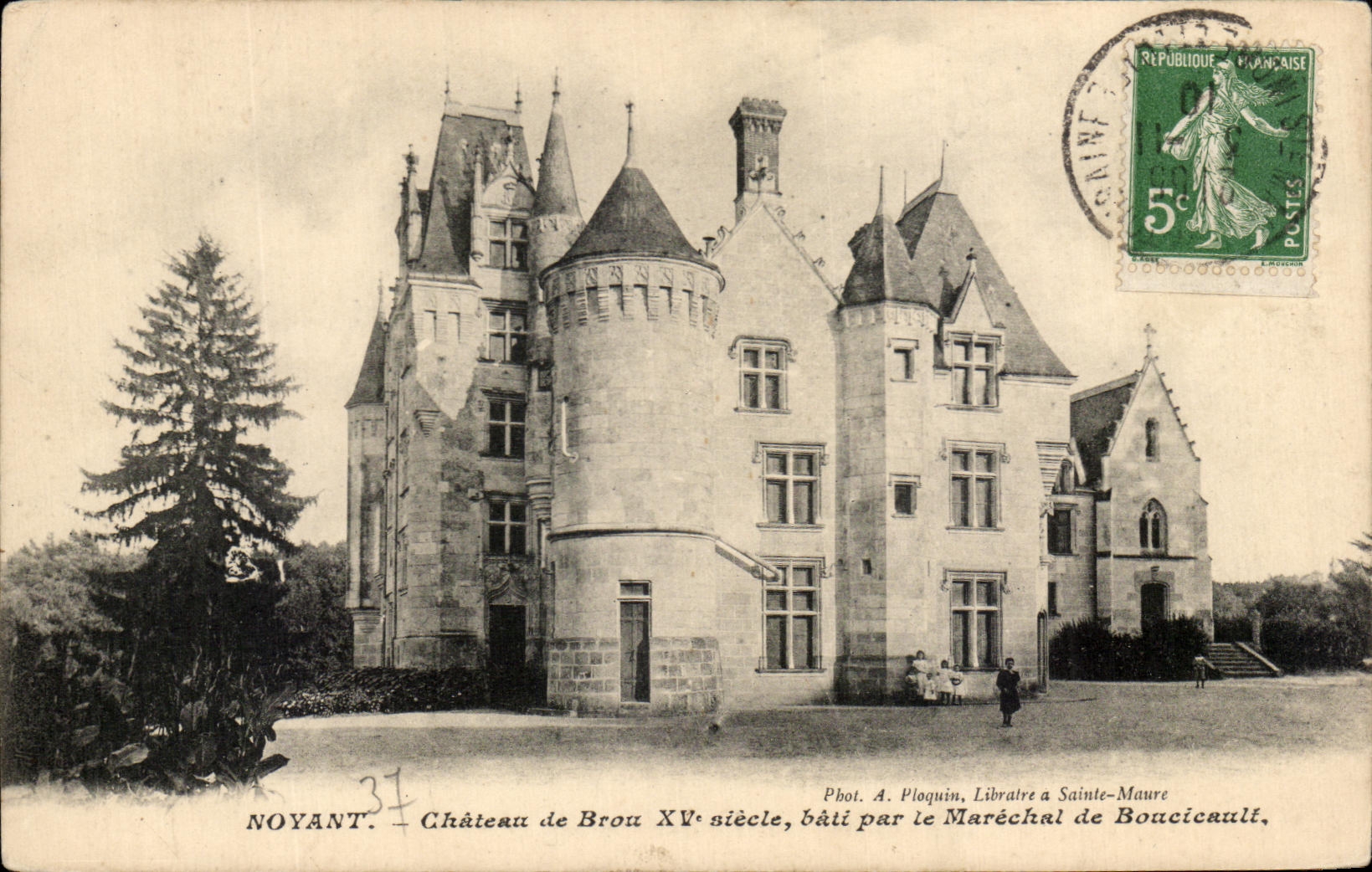CPA Noyant Chateau de Brou Siecle bati par le Marechal de Boucicault