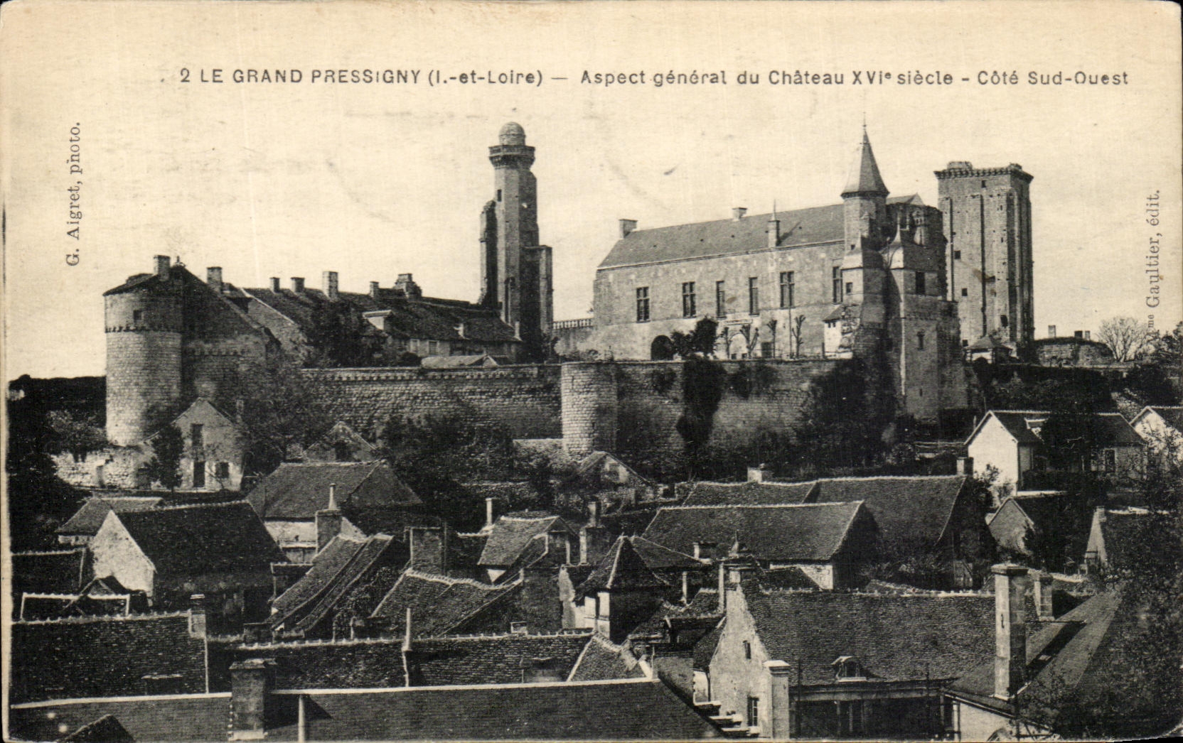 CPA Le Grand Pressigny Aspect General Du Chateau