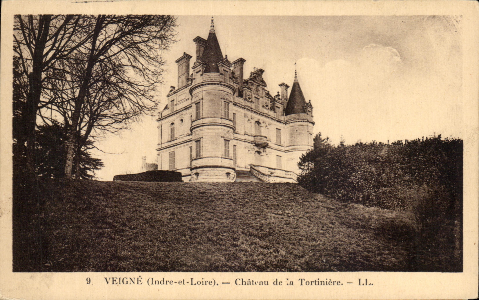 CPA Veigne Chateau de la Tortiniere
