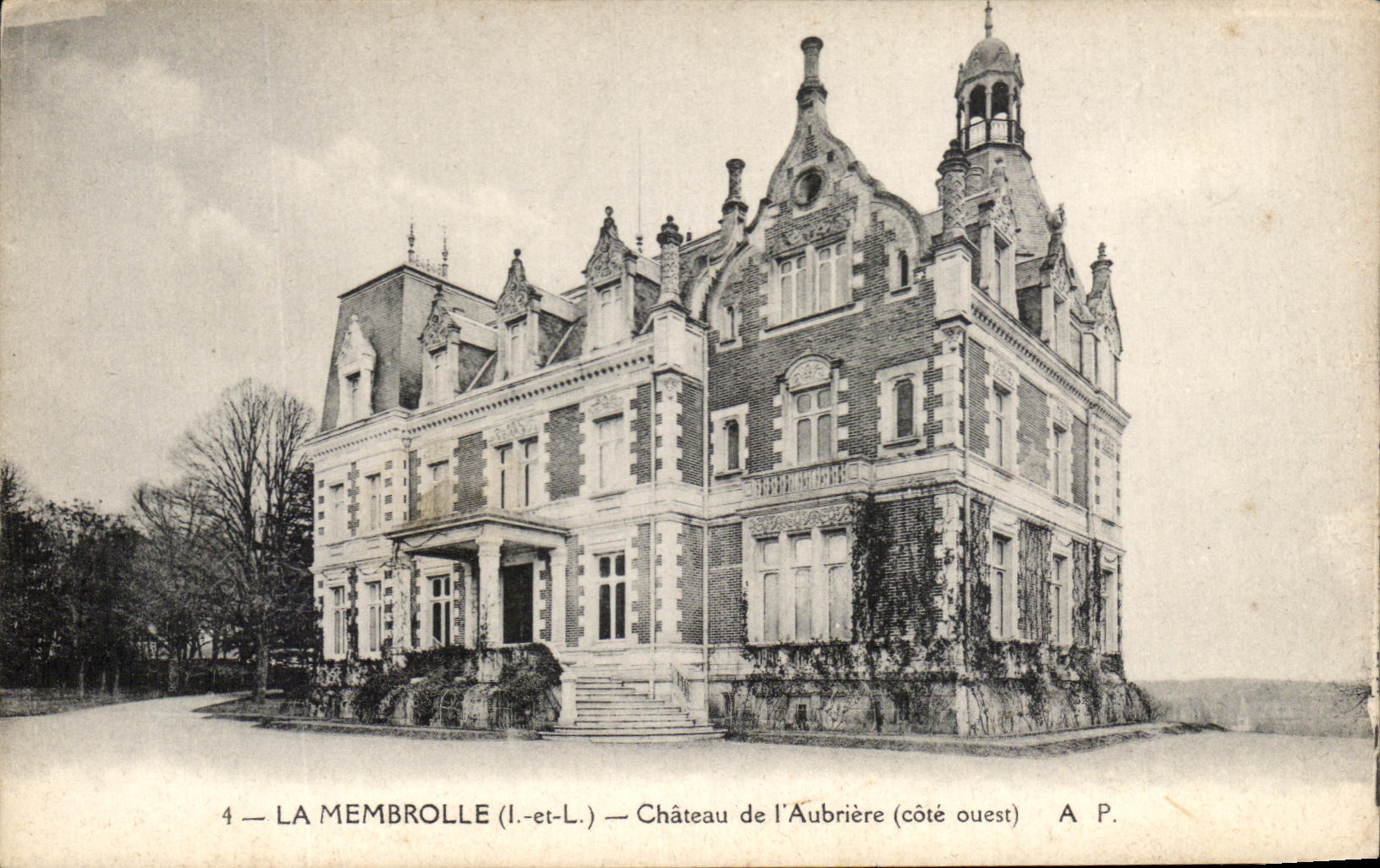 CPA La Membrolle Chateau de l'Aubriere 