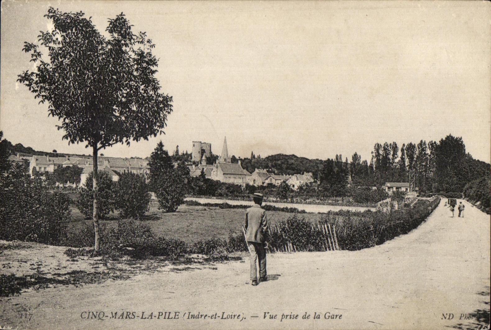 CPA Cinq Mars La Pile Vue prise de la Gare