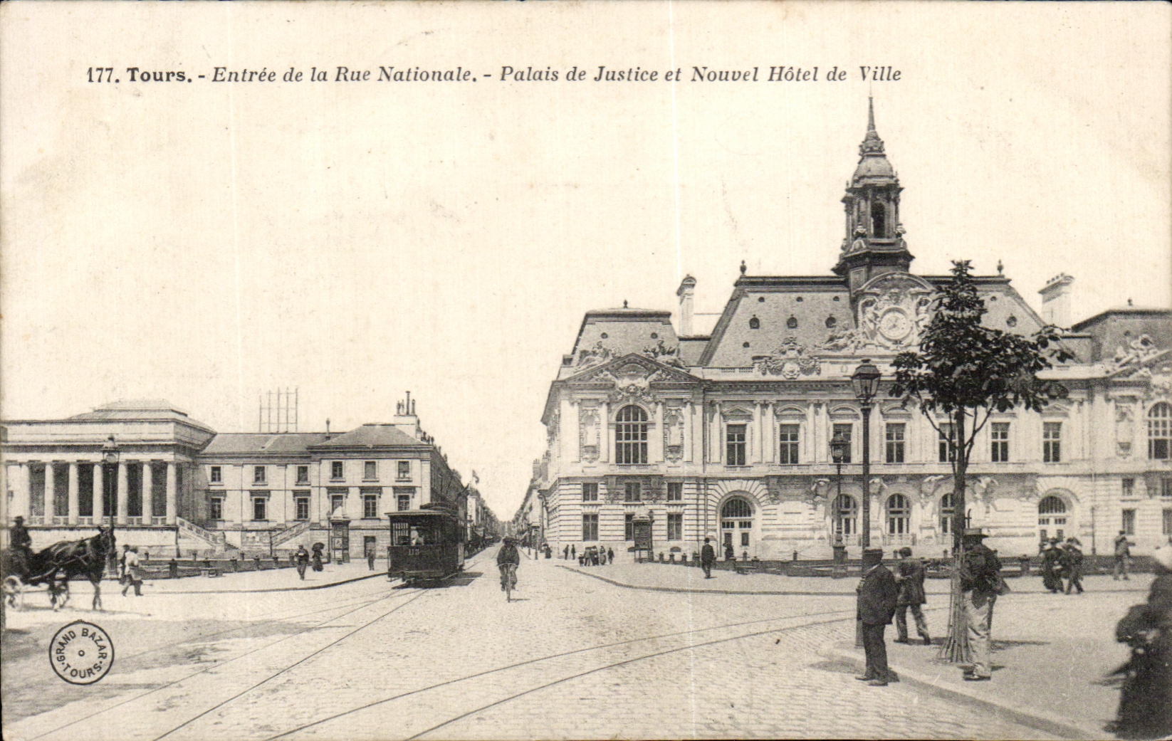 CPA Tours Entree De La Rue Nationale Palais De Justice Et Nouvel Hotel De Ville