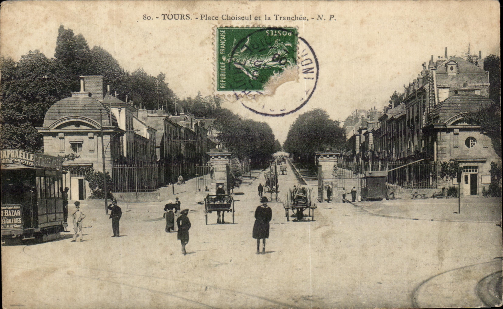 CPA Tours Place Choiseul Et La Tranchee