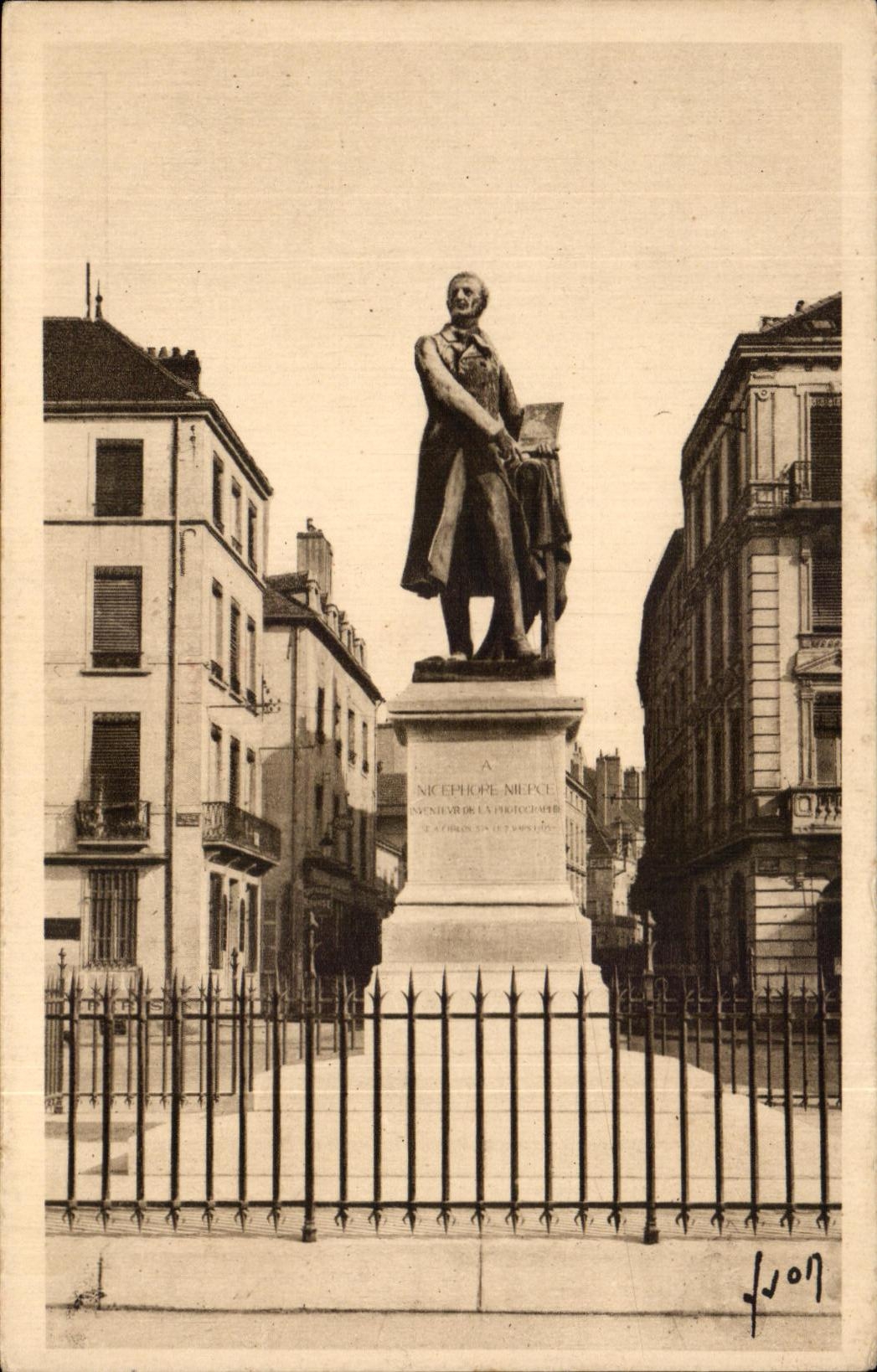 CPA Le Douce France Chalon Sur Saone Statue De Niepce inventeur de la photographie