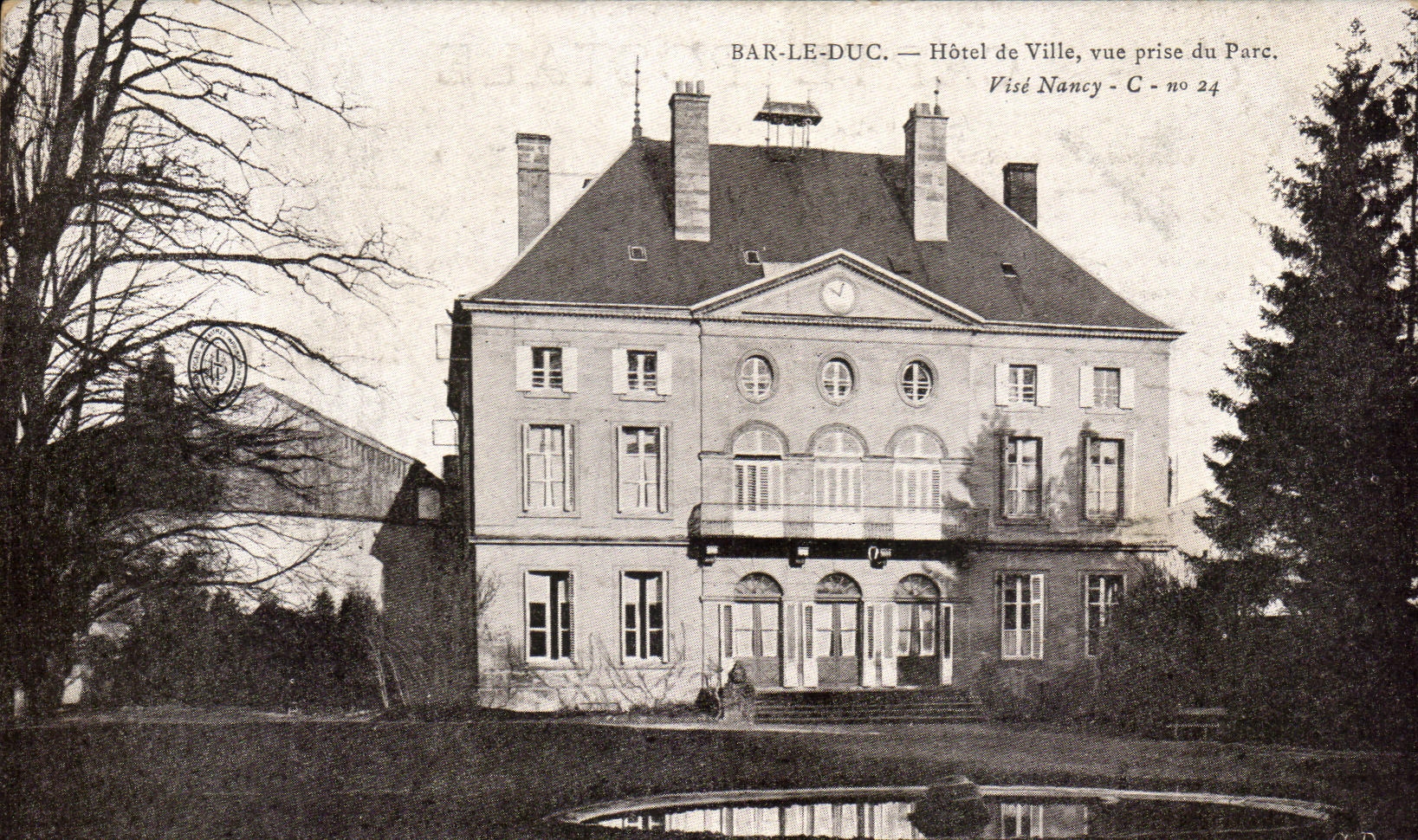 CPA Bar Le Duc Hotel de Ville vue prise du Parc