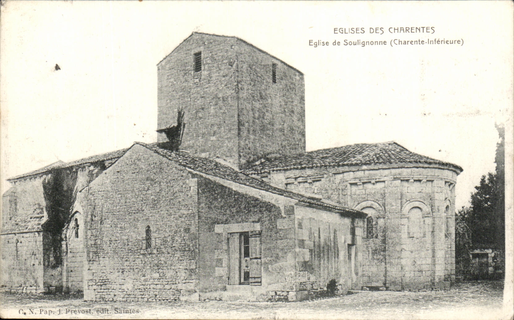 CPA Eglises Des Charentes Eglise de Soulignonne