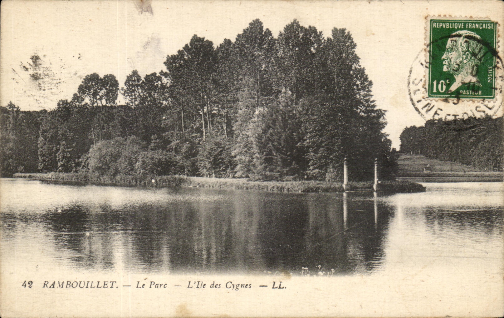 Rambouillet — Le Parc — L'Île des Cygnes — LL.