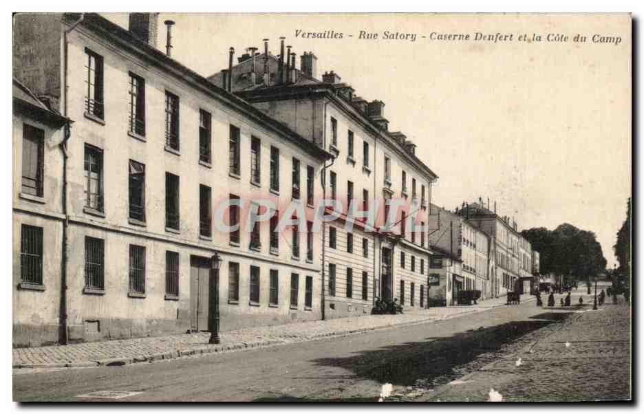 CPA Versailles Rue Satory Caserne Denfert et la Cote du camp Militaria 
