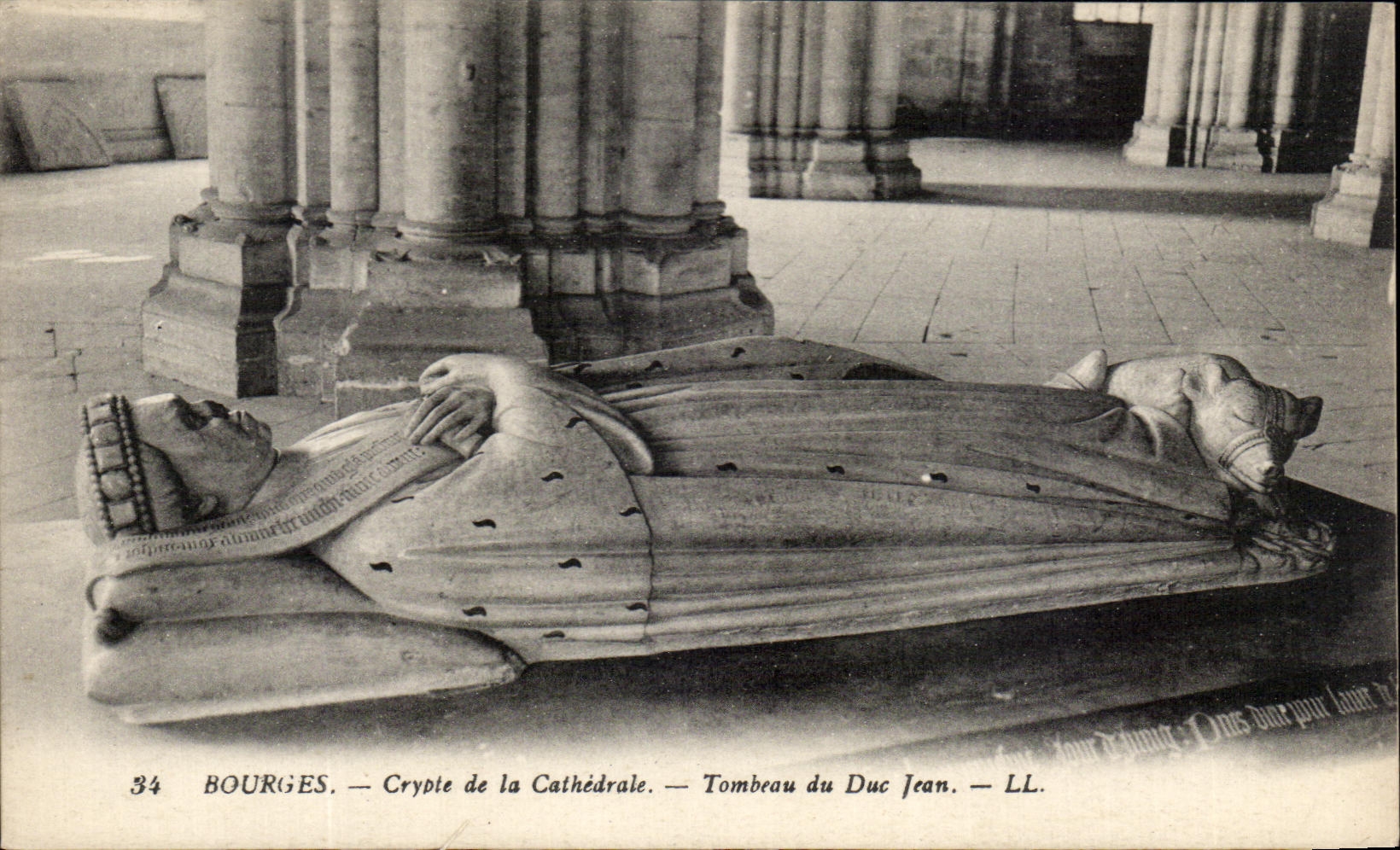 Bourges — Crypte de la Cathédrale — Tombeau du Duc Jean — LL