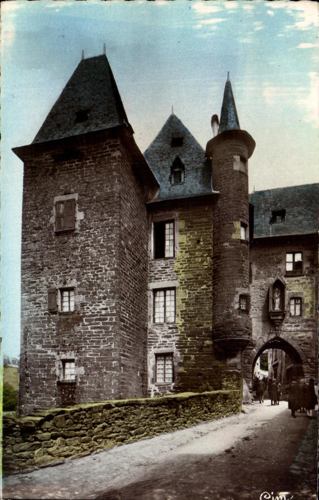 CPA Uzerche Un aspect du Vieux Chateau