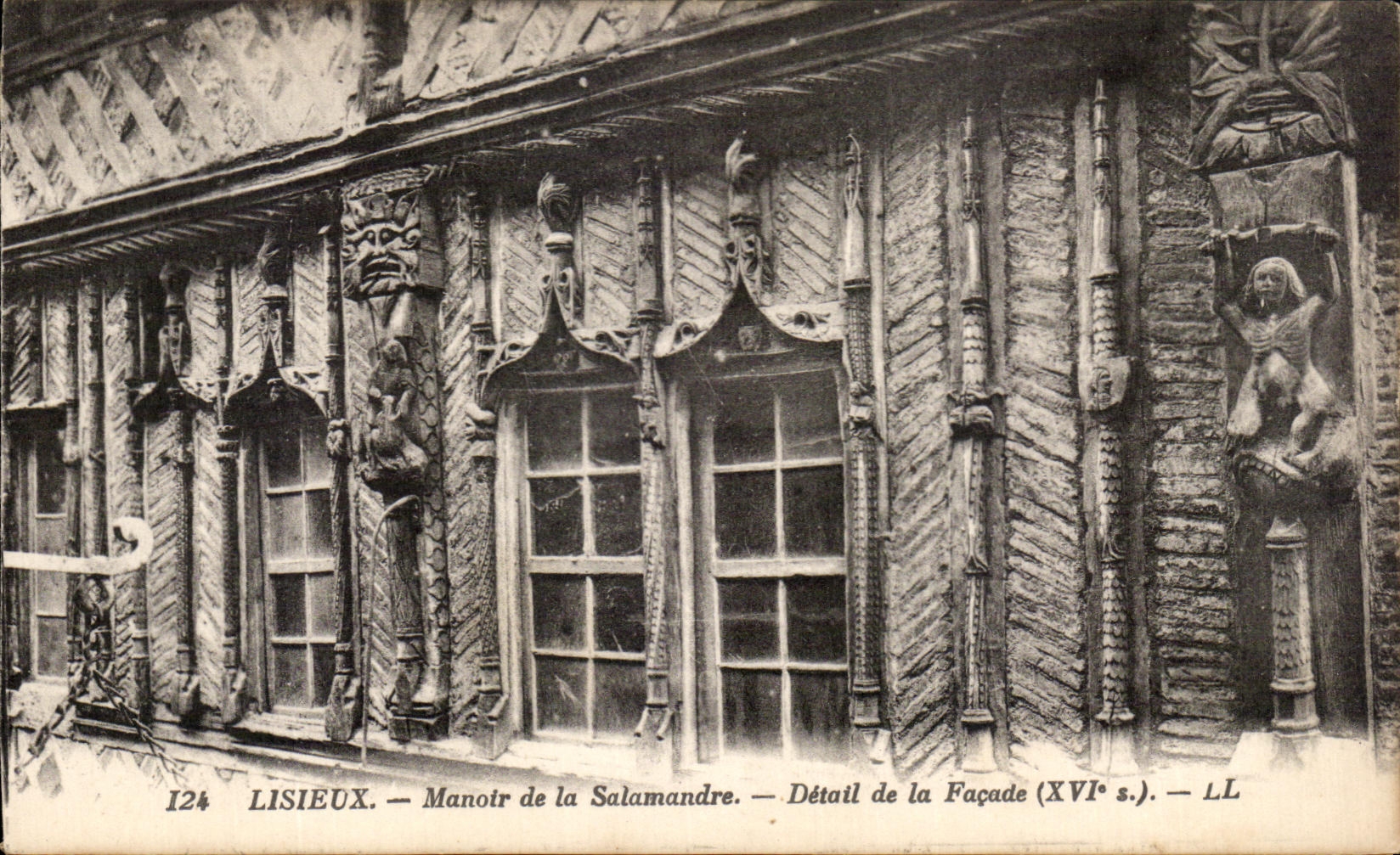 Lisieux — Manoir de la Salamandre — Détail de la Façade (XVIe s.) — LL
