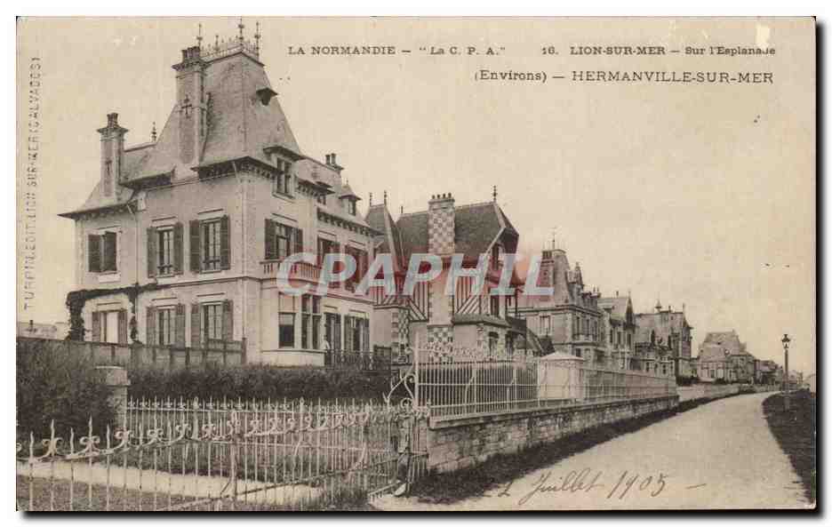 CPA La Normandie Lion Sur Mer Sur L'Esplanade Hermanville sur Mer 