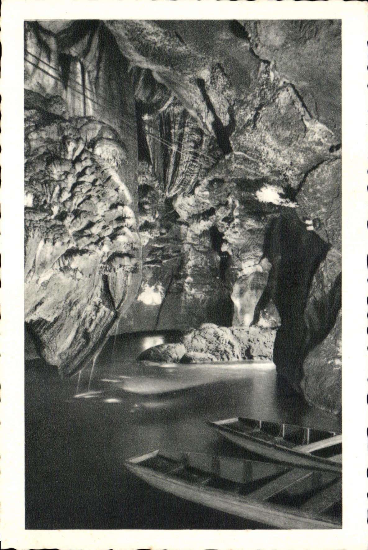 Le Débarcadère — Grotte — Éditions J. Vertu, Saint-Géré (Lot)