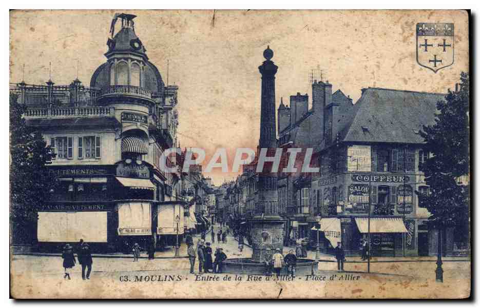 CPA Moulins Entree de la Rue d'Allier Place d'Allier Coiffeur