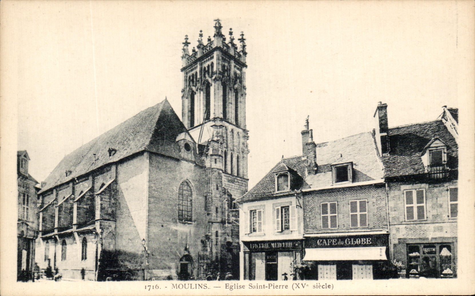 CPA Moulins Eglise Saint Pierre Cafe du Globe 