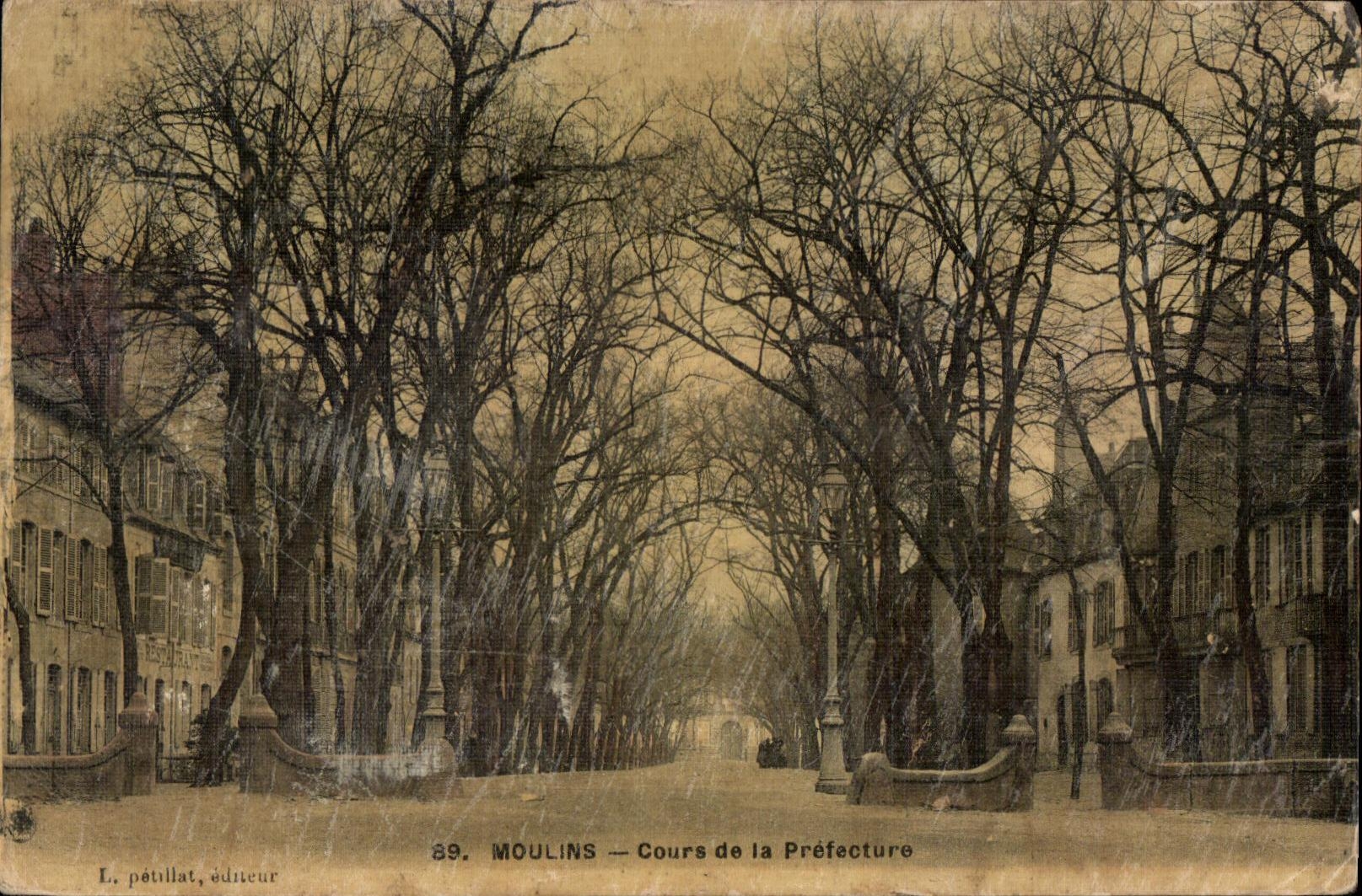 CPA Moulins Cours de la Prefecture