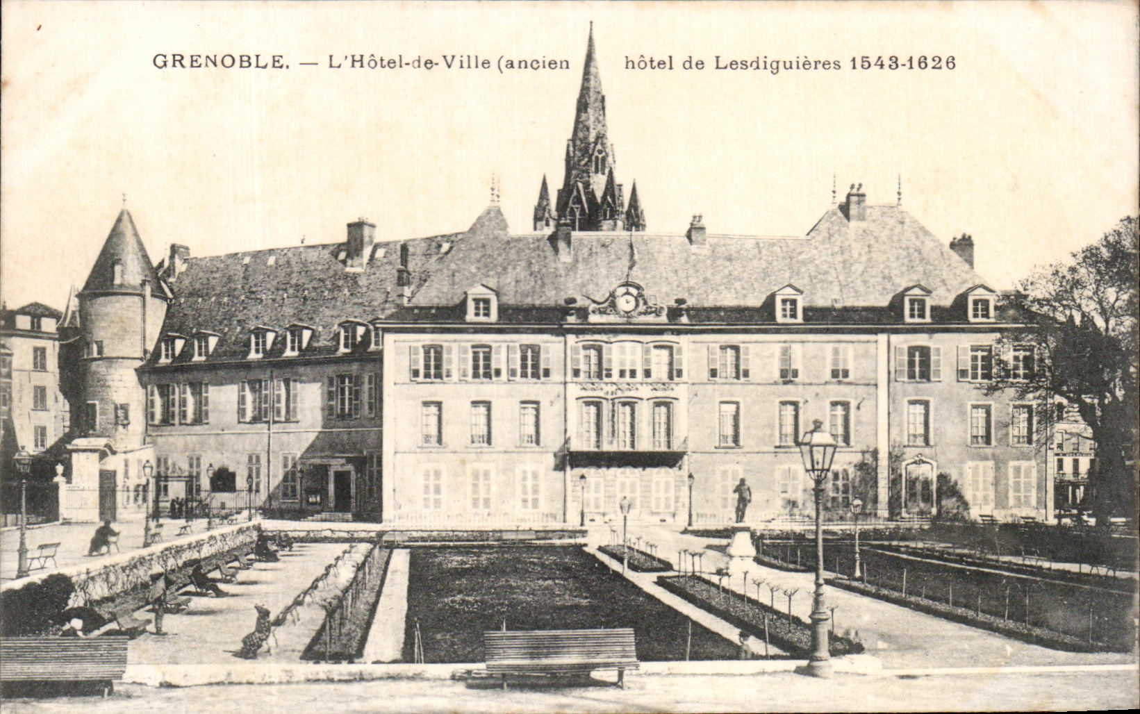 Grenoble — L'Hôtel-de-Ville (ancien hôtel de Lesdiguières 1543-1826)