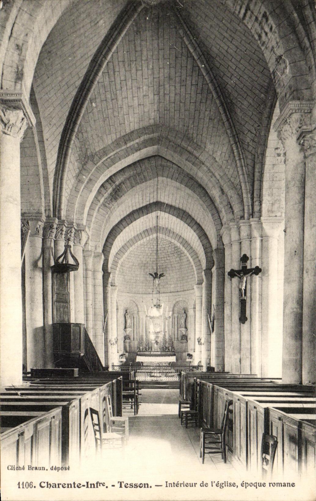 CPA Charente Inf Tesson Interieur de l'Eglise epoque romane