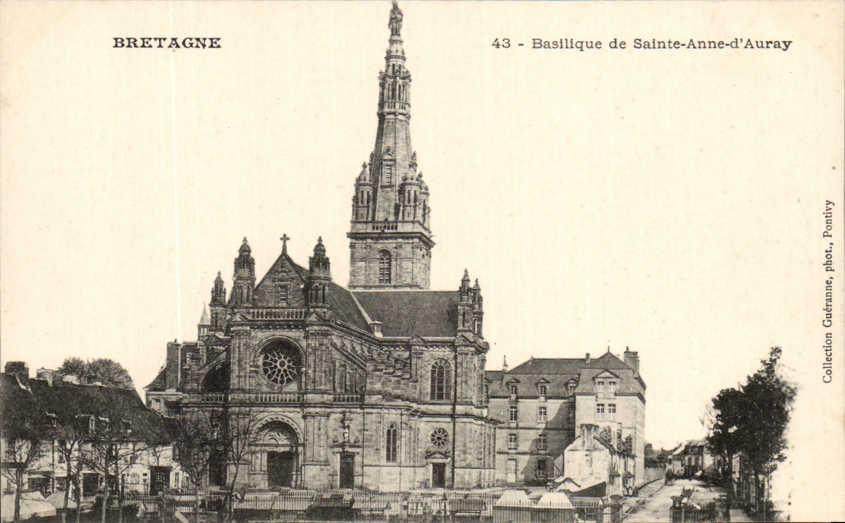 Basilique de Sainte-Anne-d'Auray — Bretagne — Collection Guéranne, Pontivy