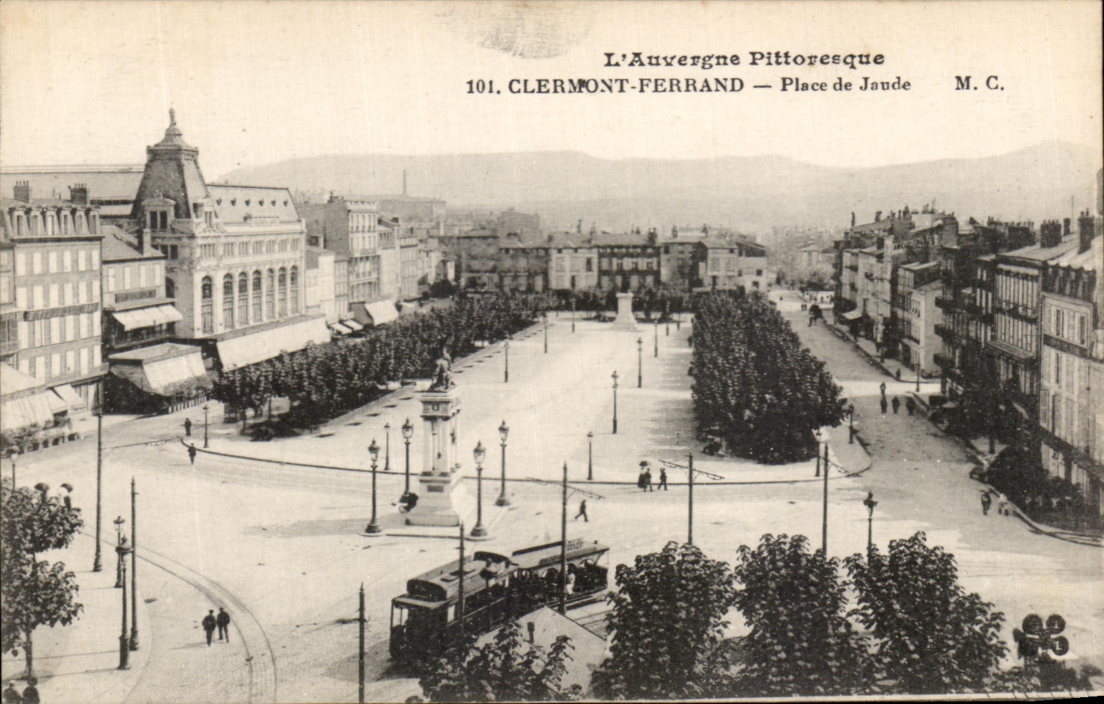 CPA L'Auvergne Pittoresque Clermont Ferrand Place De Jarde Tramway