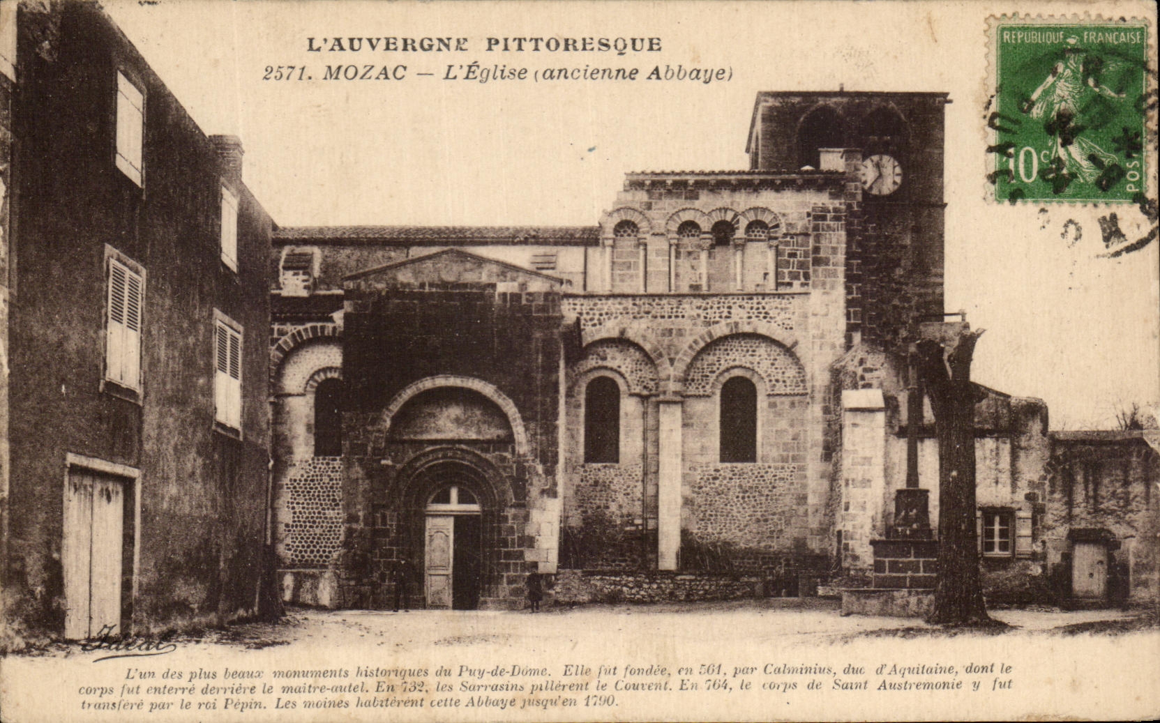 CPA L'Auvergne Pittoresque Mozac L'Eglise Ancienne abbaye