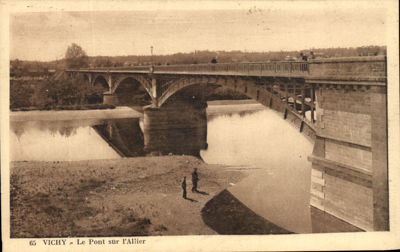 CPA Vichy Le Pont sur I'Allier
