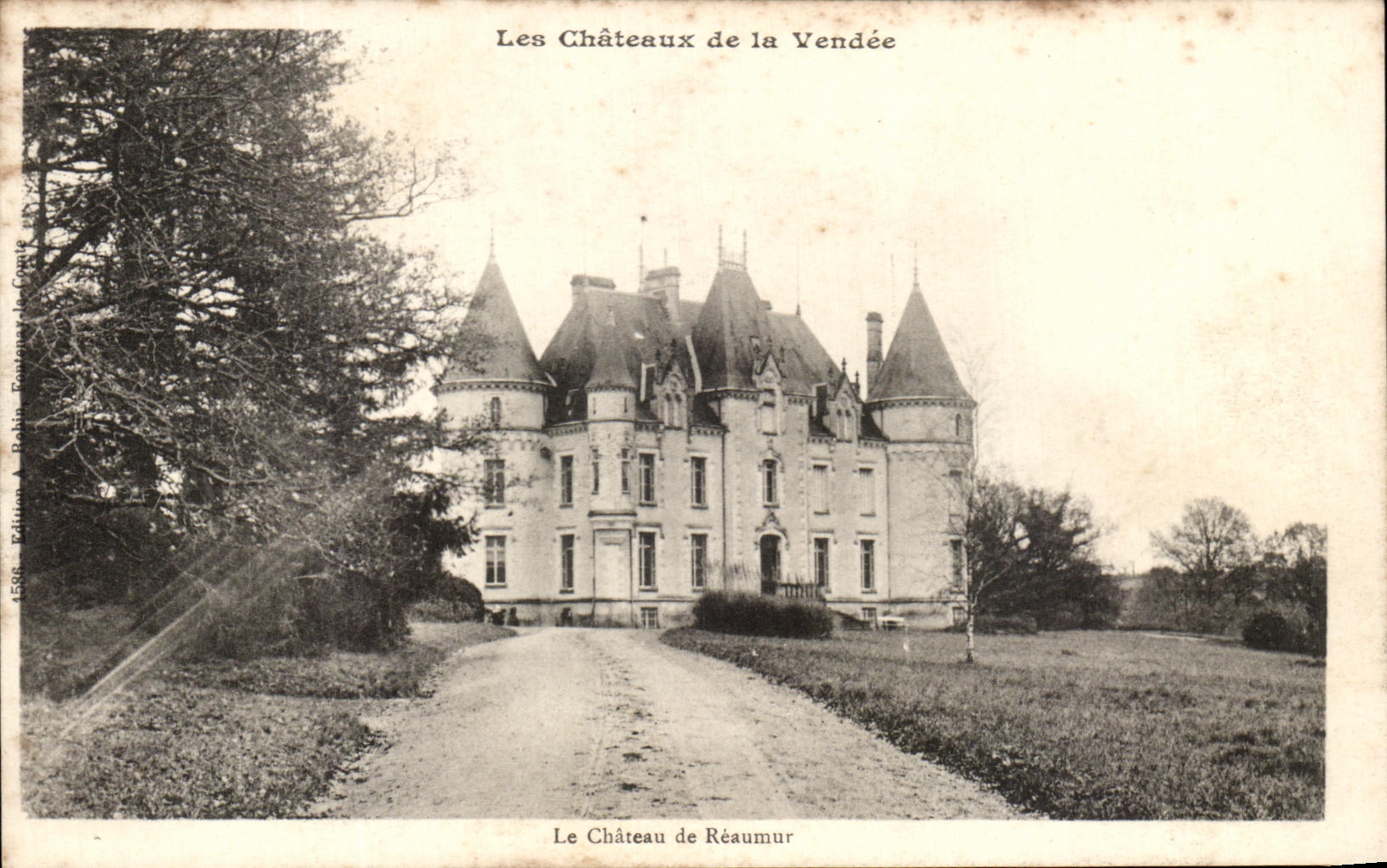CPA Les Chateaux De La Vendee Le chateau De Reaumur