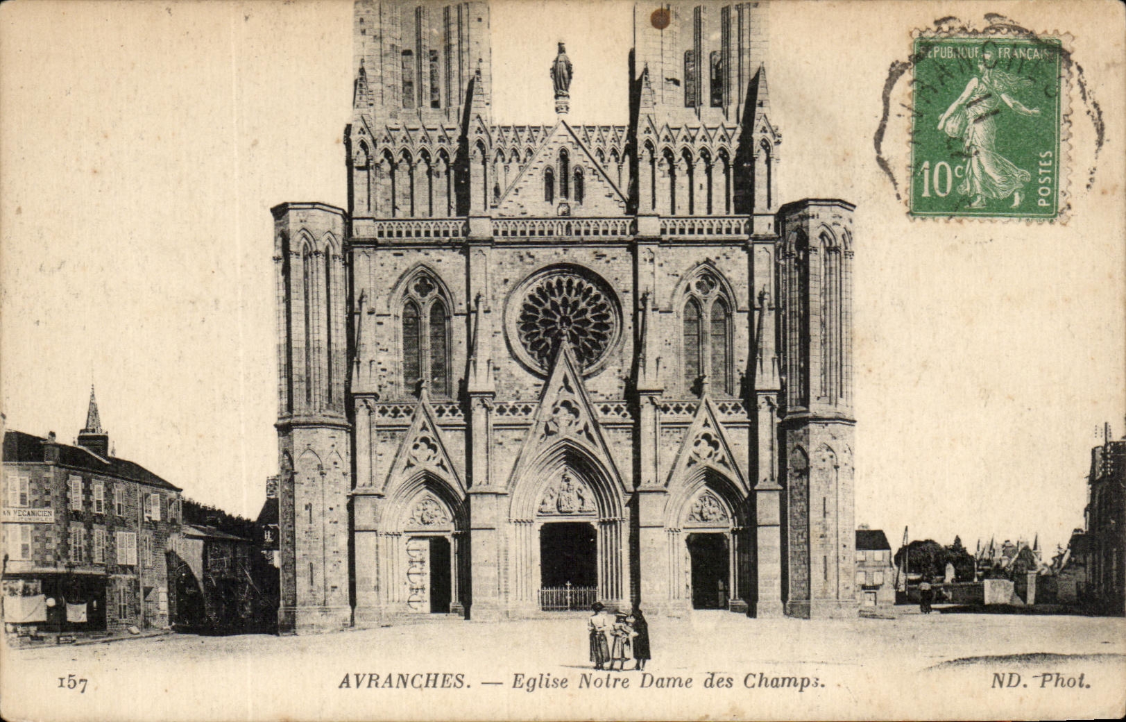 Avranches — Église Notre Dame des Champs — ND. Phot.