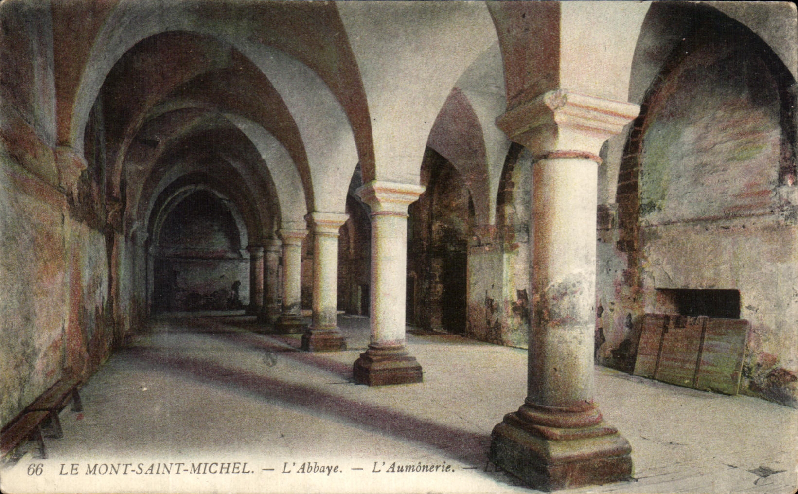 Le Mont-Saint-Michel — L'Abbaye — L'Aumônerie — n°66