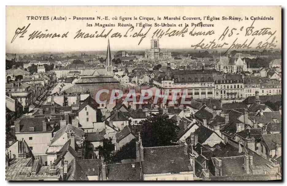 CPA Troyes Panorama NE o figure le Cirque le Marche Couvert I'Eglise St Remy la cathedrale Les magasins reunis 
