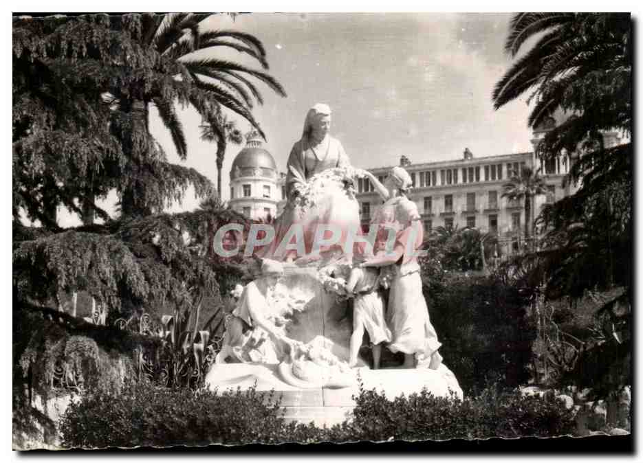 CPA La Cote D'Azur Nice Cimiez Monument a la Reine Victoria