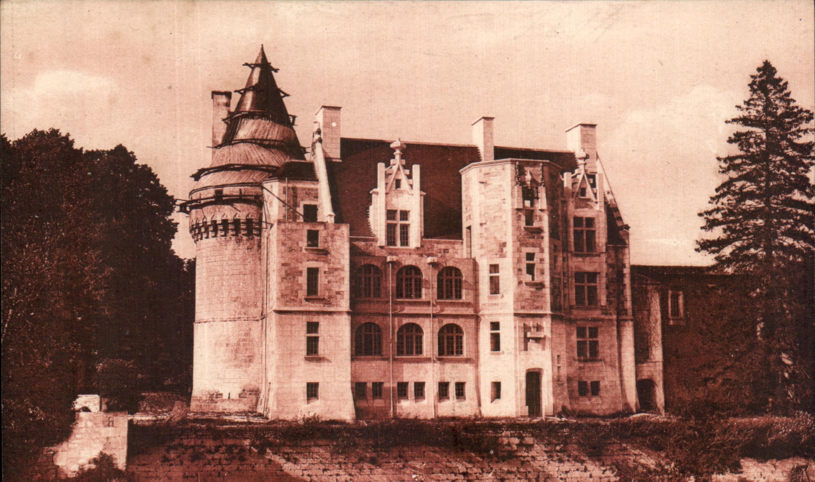Château de CRAZANNES — (Ch.-Inf.) — Édition artistique R. Bargevin